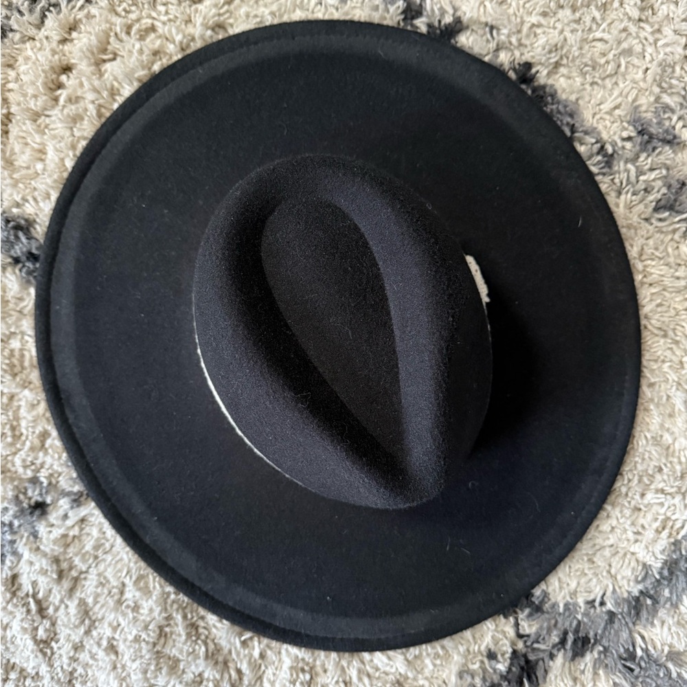 Forever 21 Black Wide-Brim Hat with Cream Lace - Picture 2 of 7